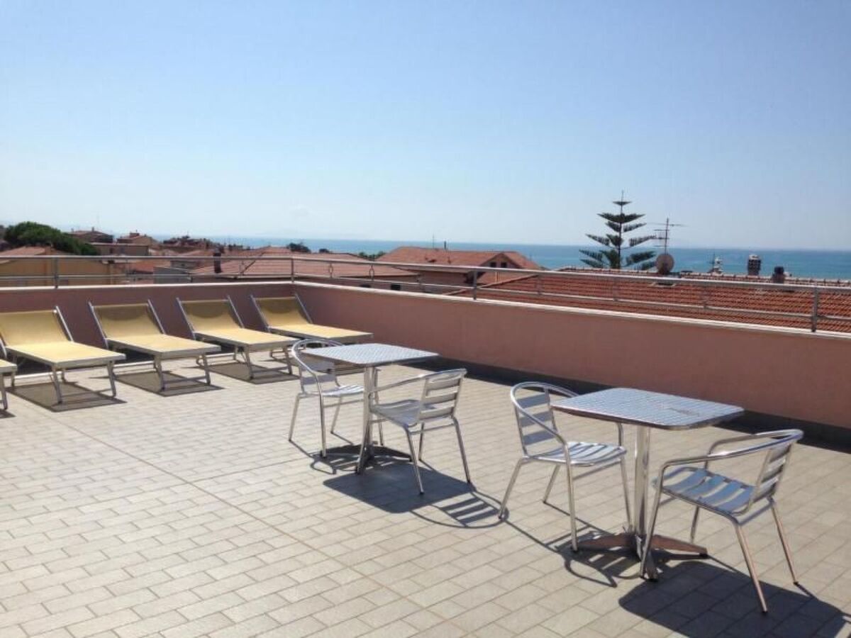 Appartement 50m² à 200m de la plage, terrasse vue mer - Photo 10