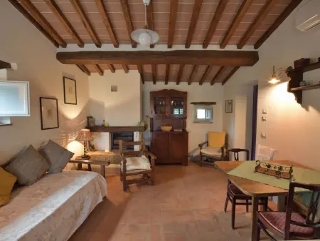 Location appartement à Cortona, Appartement in Potassa mit Großem Garten