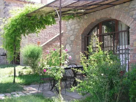 Location appartement à Monteleone d'Orvieto, mit Zwischenebene und eigener Laube