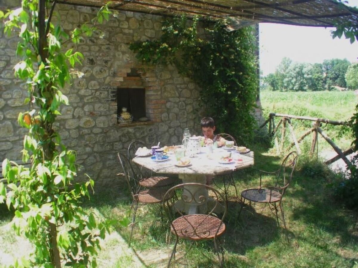 Appartement 2 chambres avec pergola privée à Monteleone d'Orvieto - Photo 4