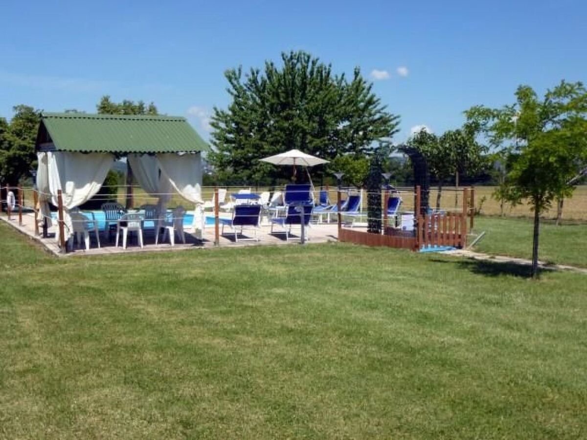 Appartement 5 pers. à Torgiano avec piscine et jardin privé - Photo 24