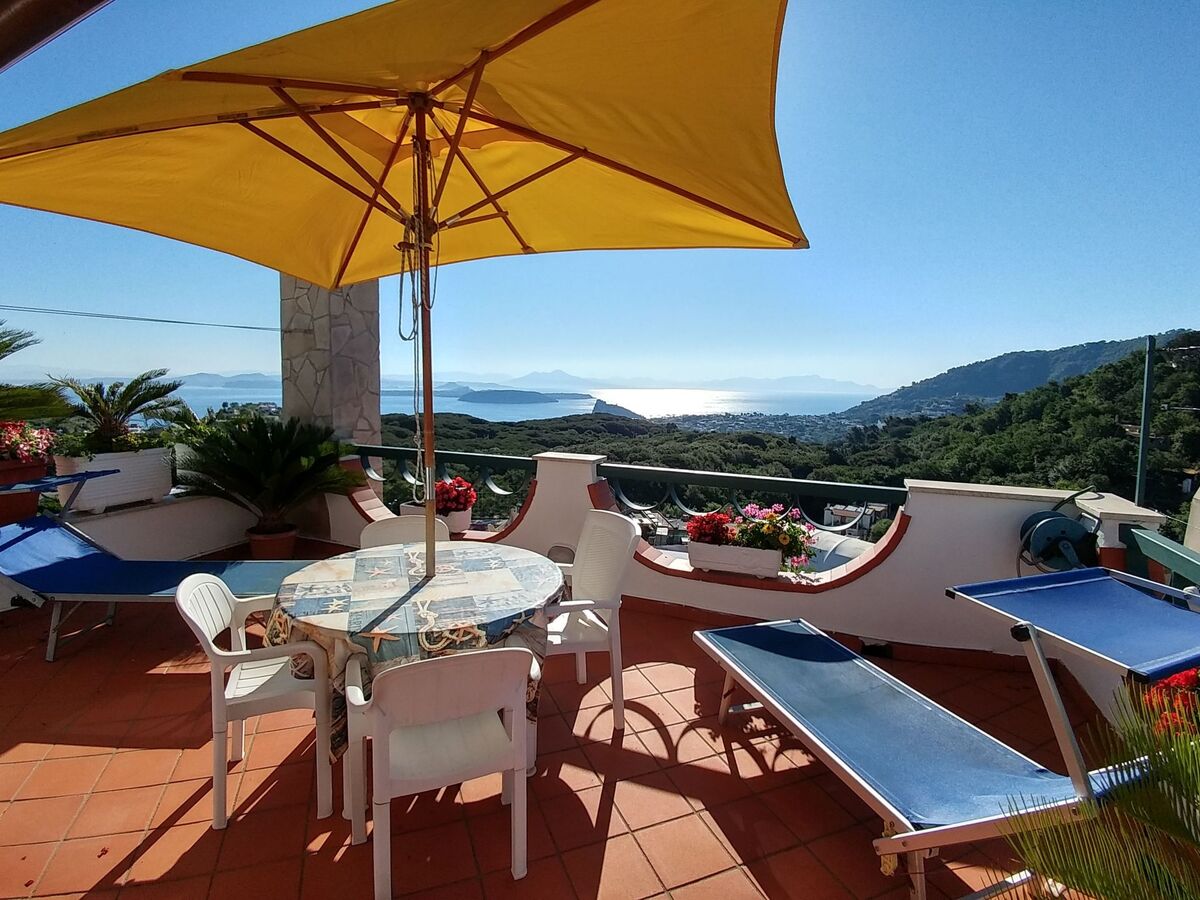 Appartement Ischia avec terrasse, 2 km de la plage - Photo 1
