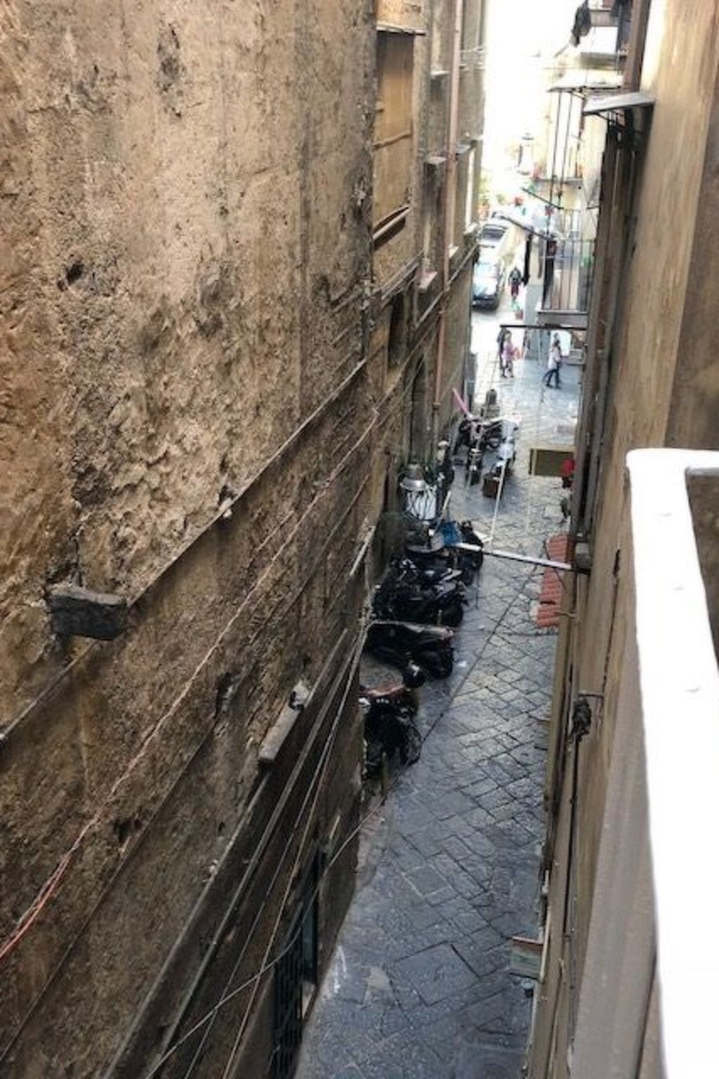 Grand appartement face à la Cathédrale de Naples - Photo 25