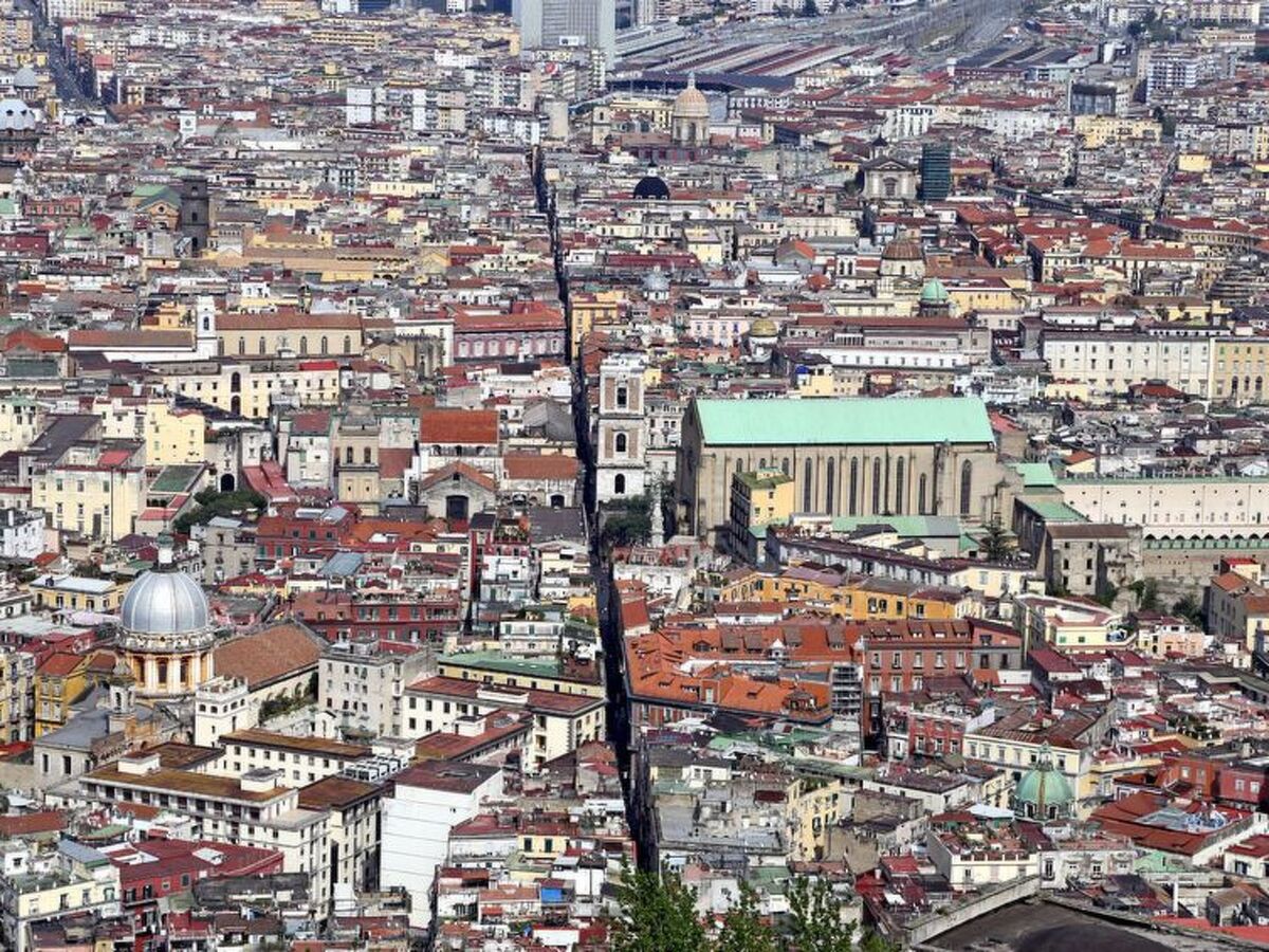 Grand appartement face à la Cathédrale de Naples - Photo 27