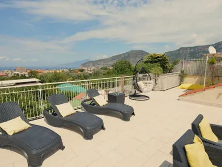 Location appartement à Colli Fontanelle, Familienwohnung mit Privatparkplatz