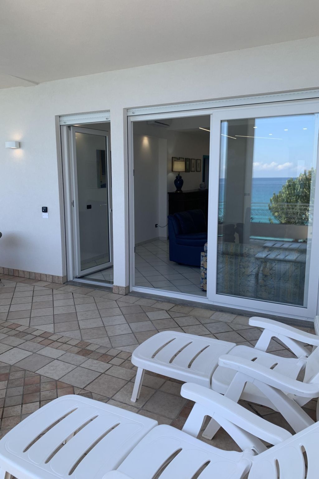 Appartement Laura : vue mer directe à Pizzo, 3 chambres - Photo 9