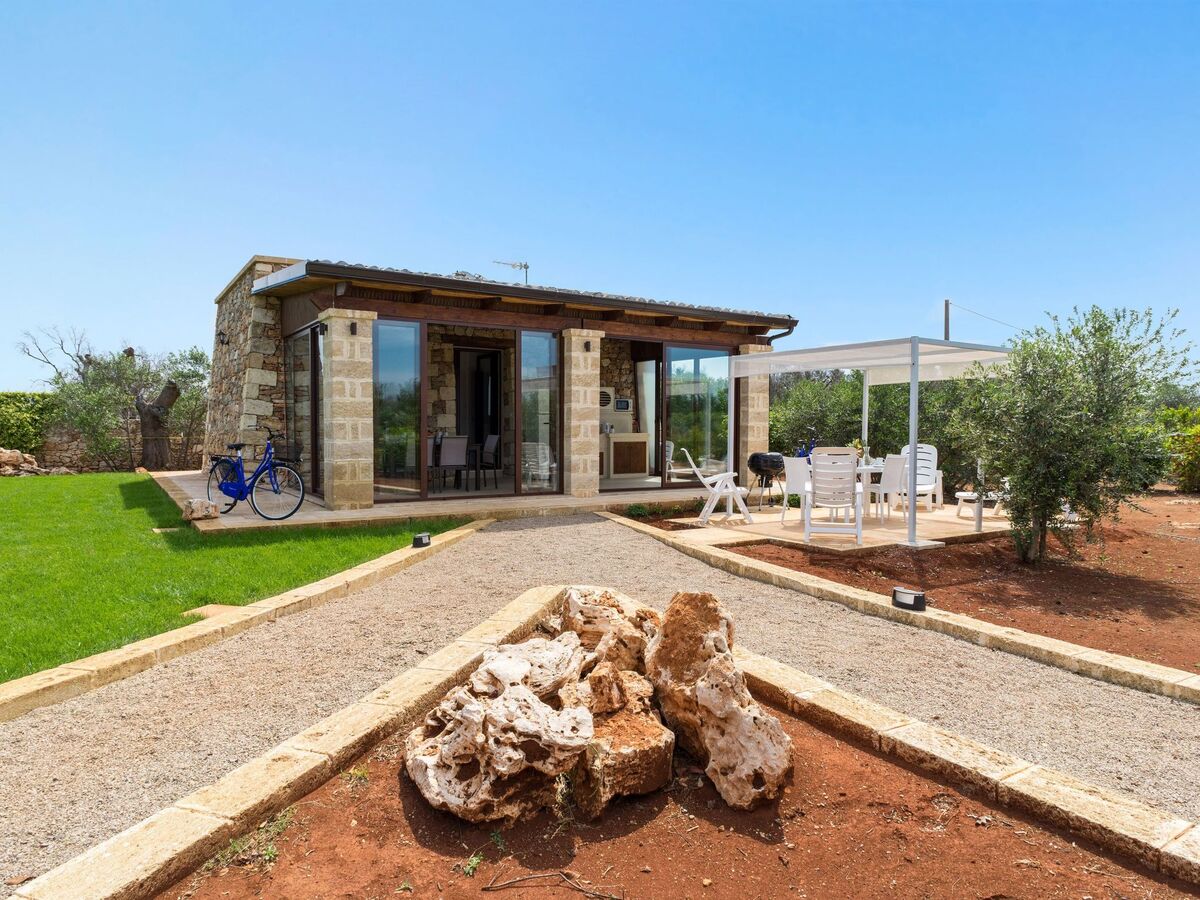 Trullo L'Ulivo à Casarano : maison 4 pers. piscine - Photo 1