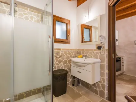 Wohnung 'Laurel Unit' mit Privatparkplatz, Location Appartement 5 personnes à Lido Marini - Photo 10