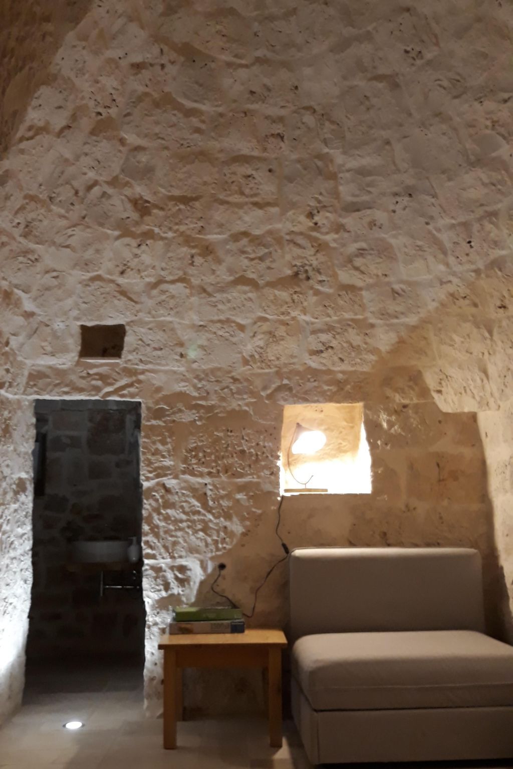 Trullo en pierre et villa blanche avec jacuzzi - Photo 8