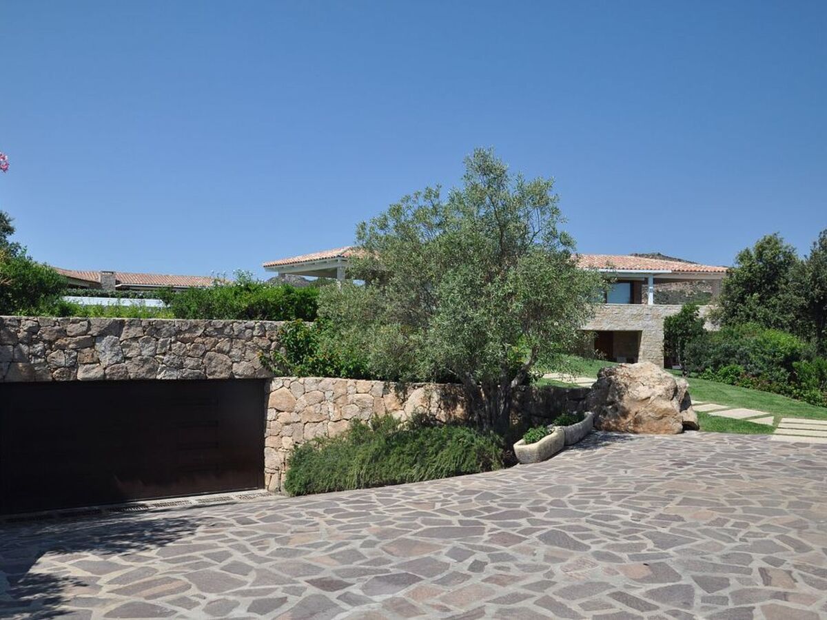 Villa Asta à Agrustos : 5 chambres, piscine et vue mer - Photo 2