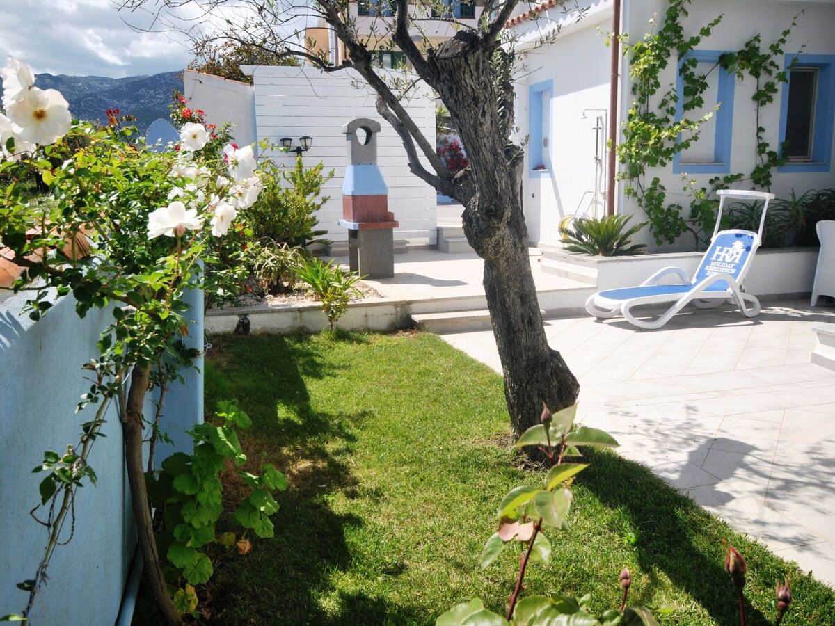 Appartement Uva - Terrasse et piscine face aux montagnes - Photo 2