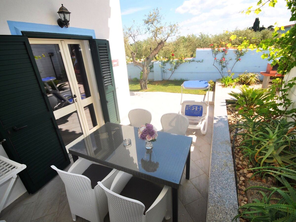 Appartement Uva - Terrasse et piscine face aux montagnes - Photo 4