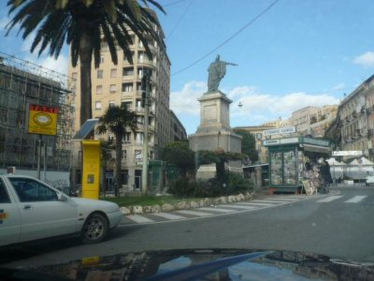 Appartement 3 chambres avec balcons à Cagliari - Photo 17