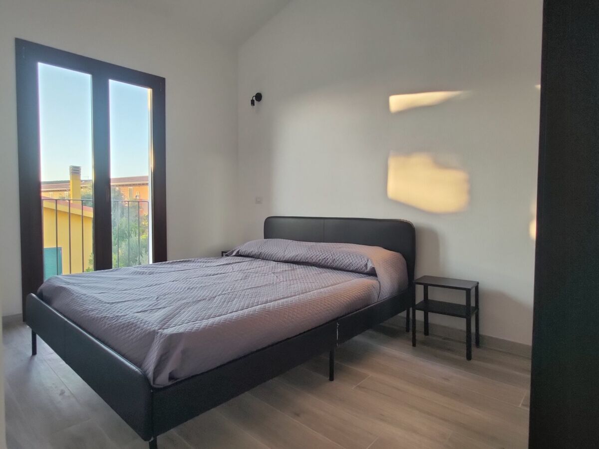 Appartement 4 pers. Porto Pino, balcon privé et jardin - Photo 5