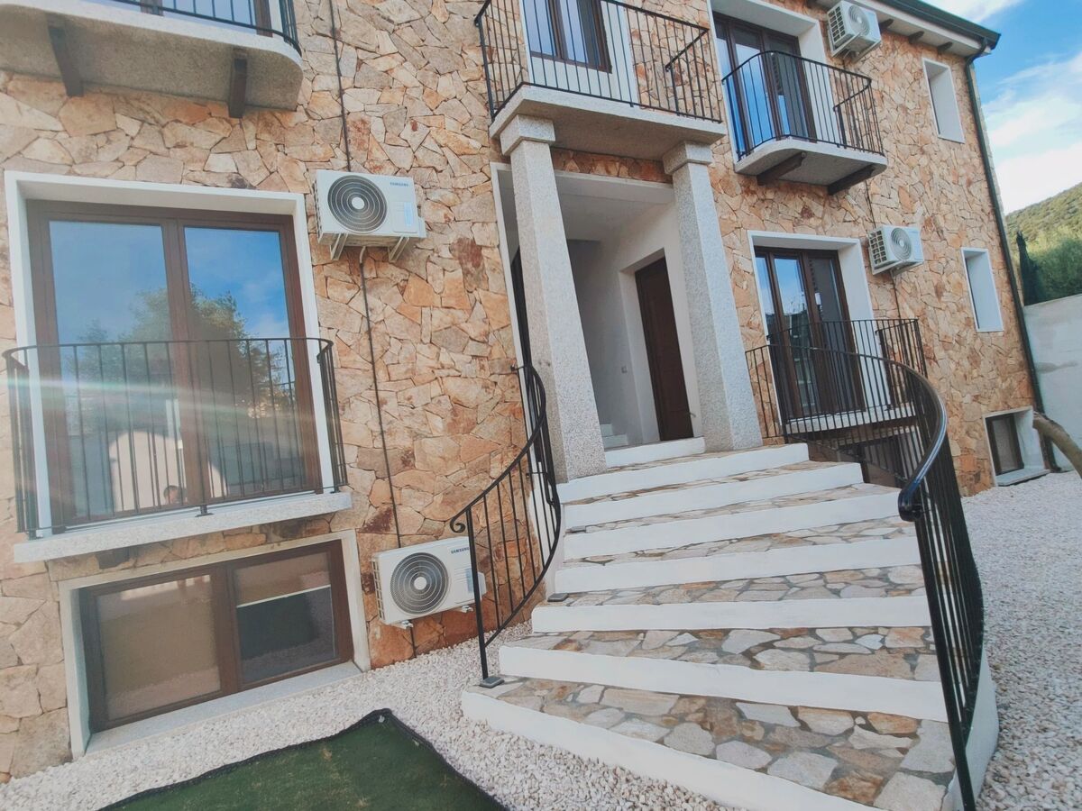 Appartement 4 pers. Porto Pino, balcon privé et jardin - Photo 7