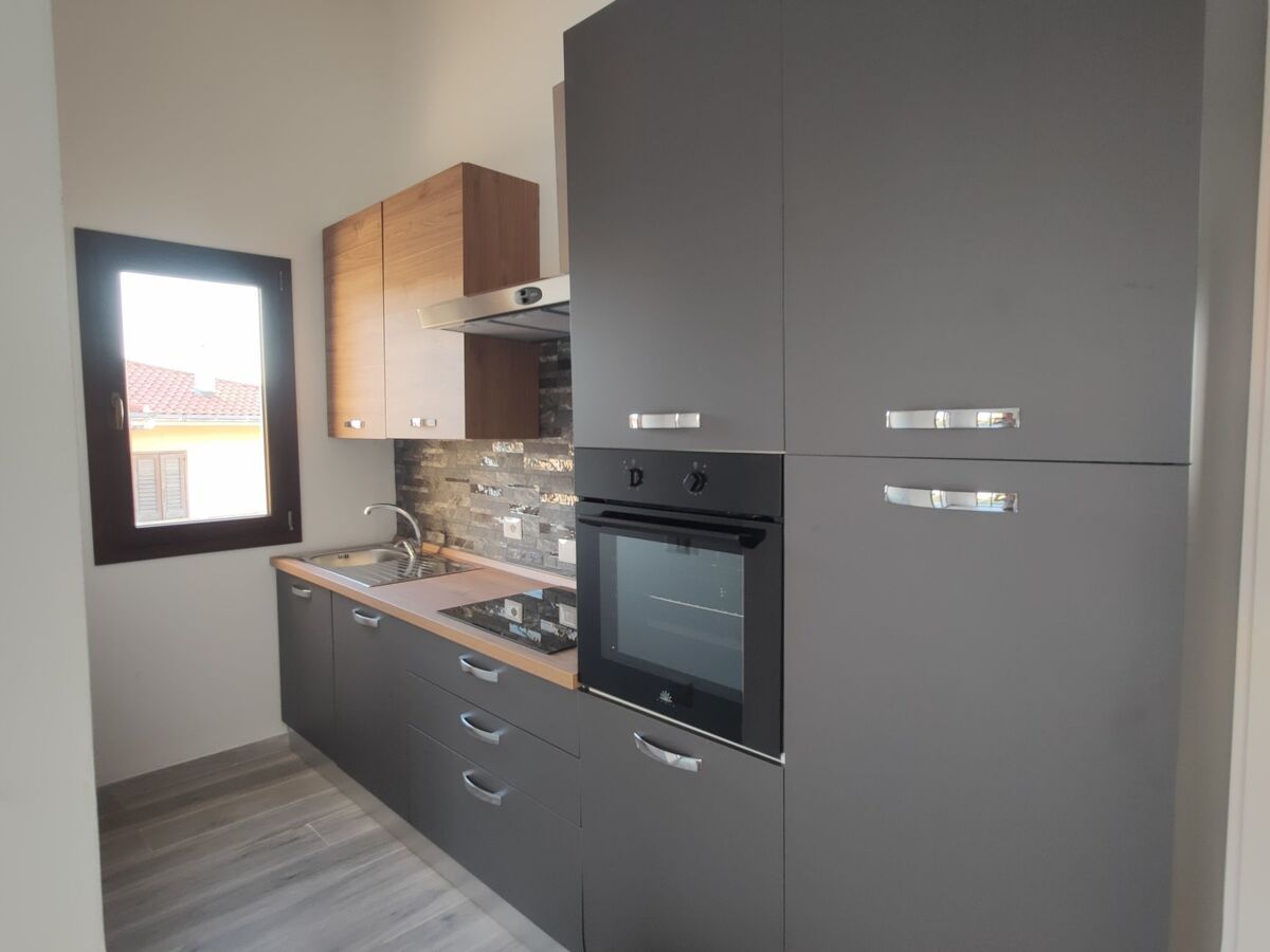 Appartement 4 pers. Porto Pino, balcon privé et jardin - Photo 9