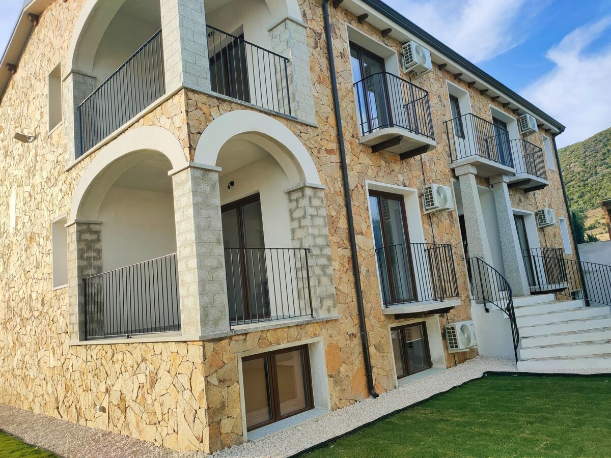 Appartement 4 pers. Porto Pino, balcon privé et jardin - Photo 10