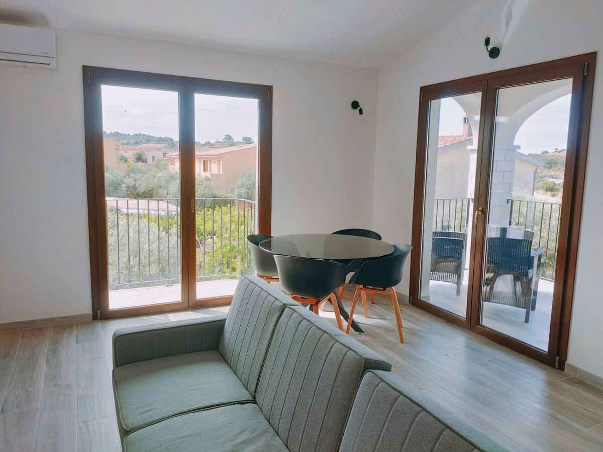 Appartement 4 pers. Porto Pino, balcon privé et jardin - Photo 12