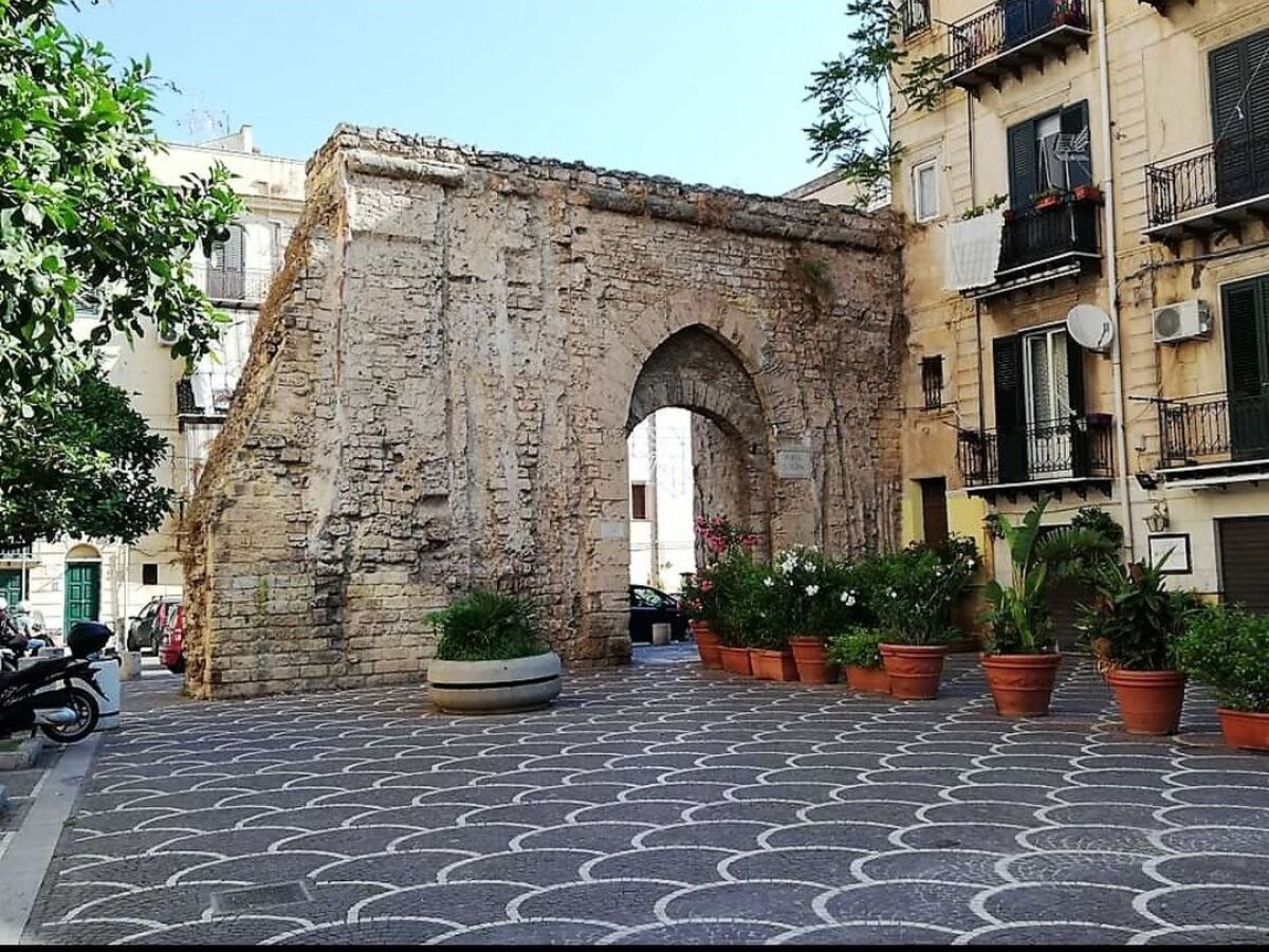 Appartement 45m² Ballarò, balcon sur Porta Sant'Agata - Photo 15