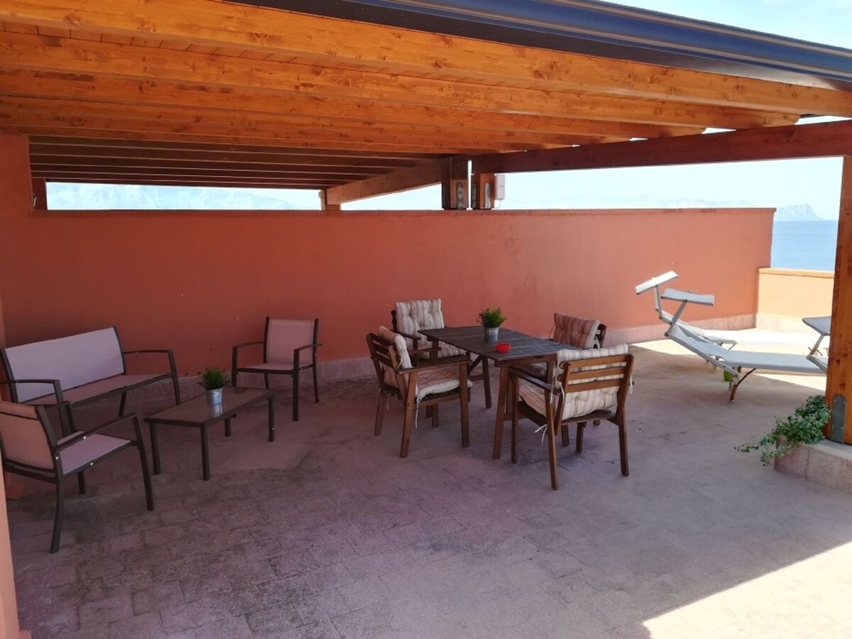 Giusy Penthouse, 3 ch, terrasse vue mer à Balestrate - Photo 2