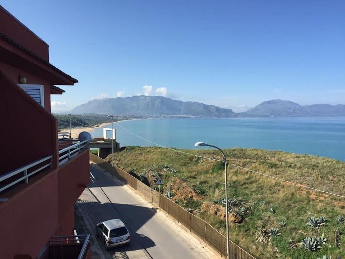 Giusy Penthouse, 3 ch, terrasse vue mer à Balestrate - Photo 4