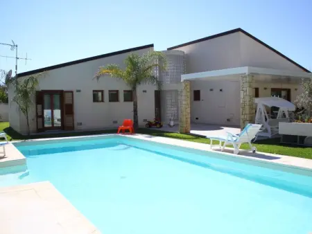 Location maison à Alcamo, Villa in Sizilien am Meer mit beheiztem Pool