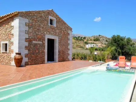 Location maison à Castellammare del Golfo, Angenehmes Haus in Castellammare Del Golfo mit privatem Pool