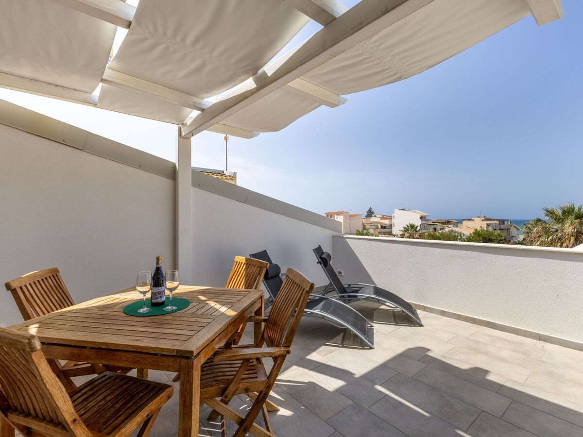 Appartement Sole, 100 m de la plage à Punta Secca - Photo 9
