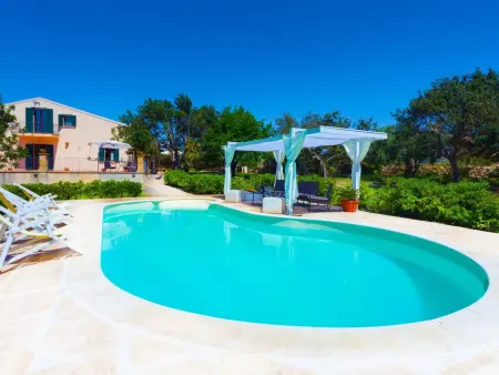 Location maison à Scicli, Ferienvilla Mamma Ginevra mit privatem Pool