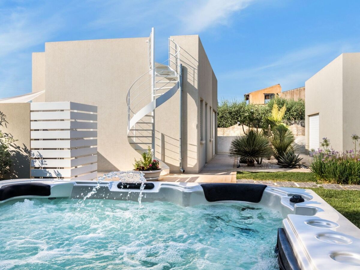 Villa avec piscine chauffée à 200m de la plage - Photo 3