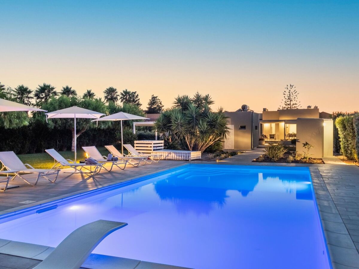 Villa avec piscine chauffée à 200m de la plage - Photo 25
