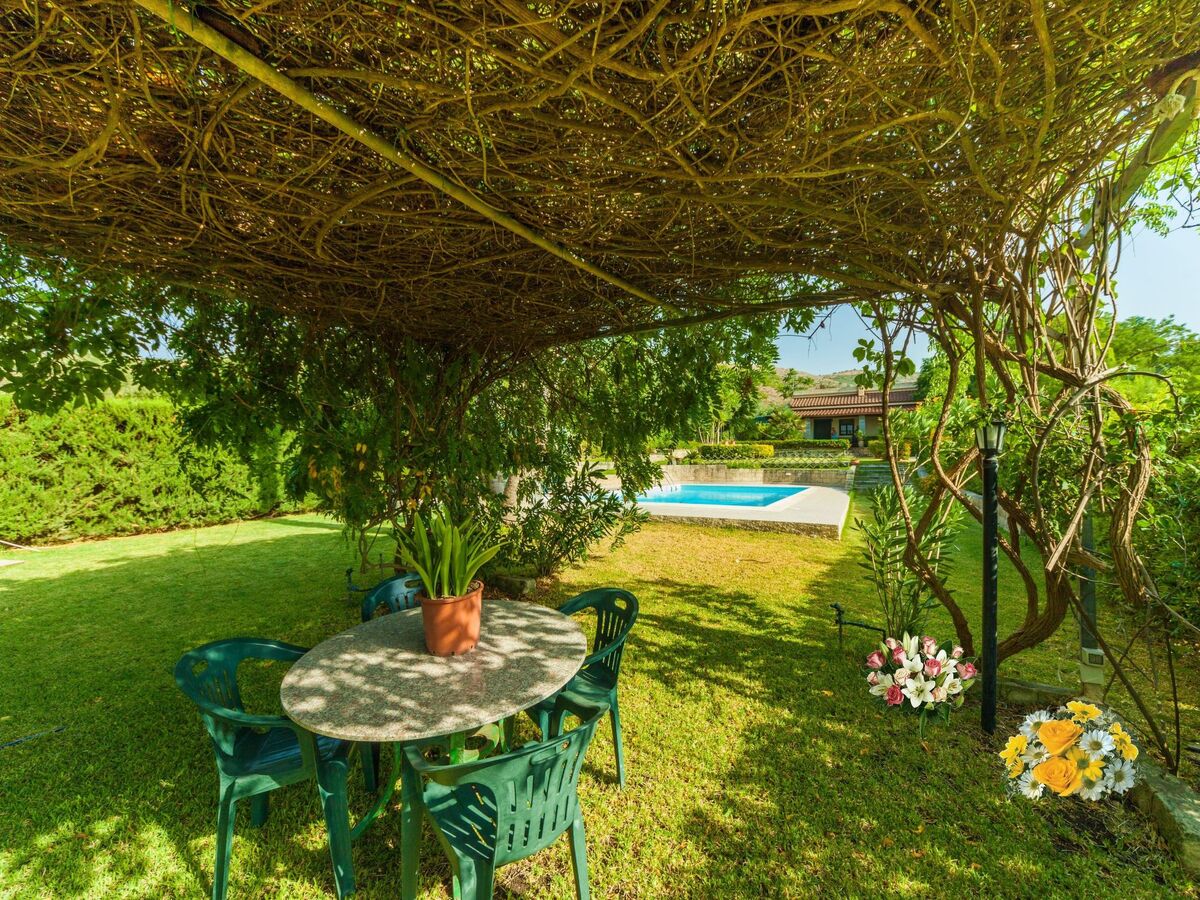 Villa Arancia – Maison avec piscine privée à Carlentini - Photo 1