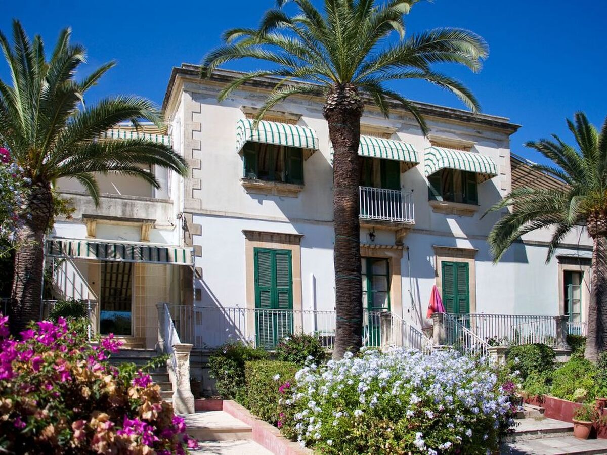Villa Art Nouveau avec piscine au cœur de Syracuse - Photo 4
