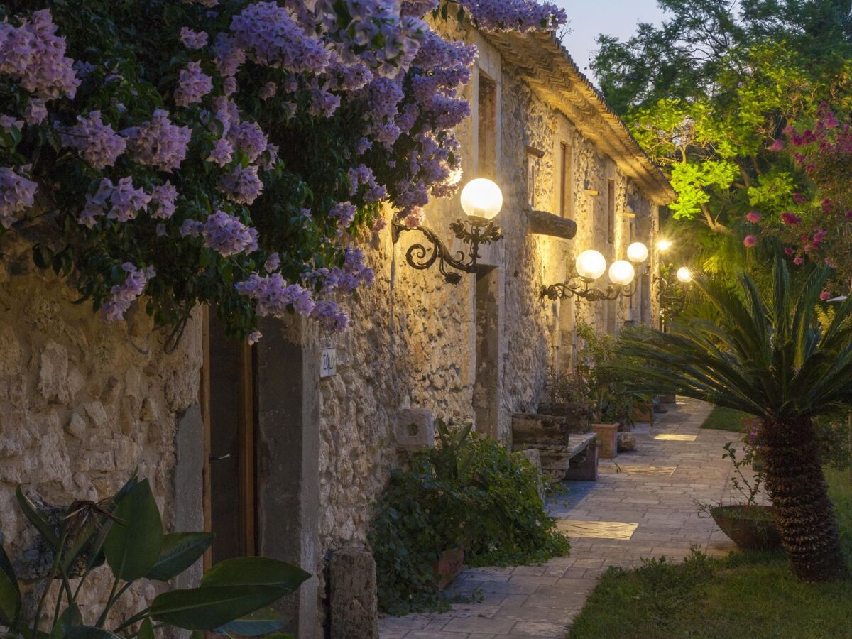 Villa dei Papiri – Chambre avec jardin privé à Fontane Bianche - Photo 24