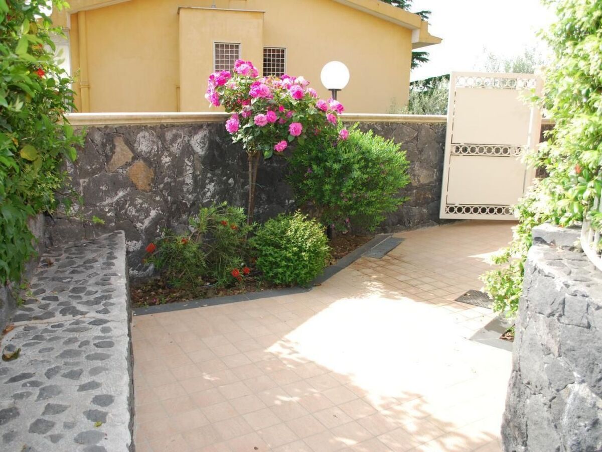 Appartement Etna Royal View à Trecastagni, vue montagne - Photo 12