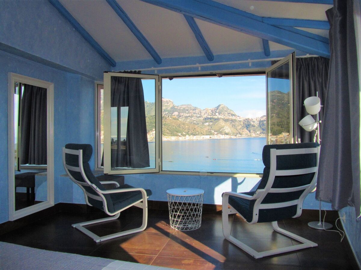 Appartement vue 270° sur la baie, 5e étage à Giardini-Naxos - Photo 6