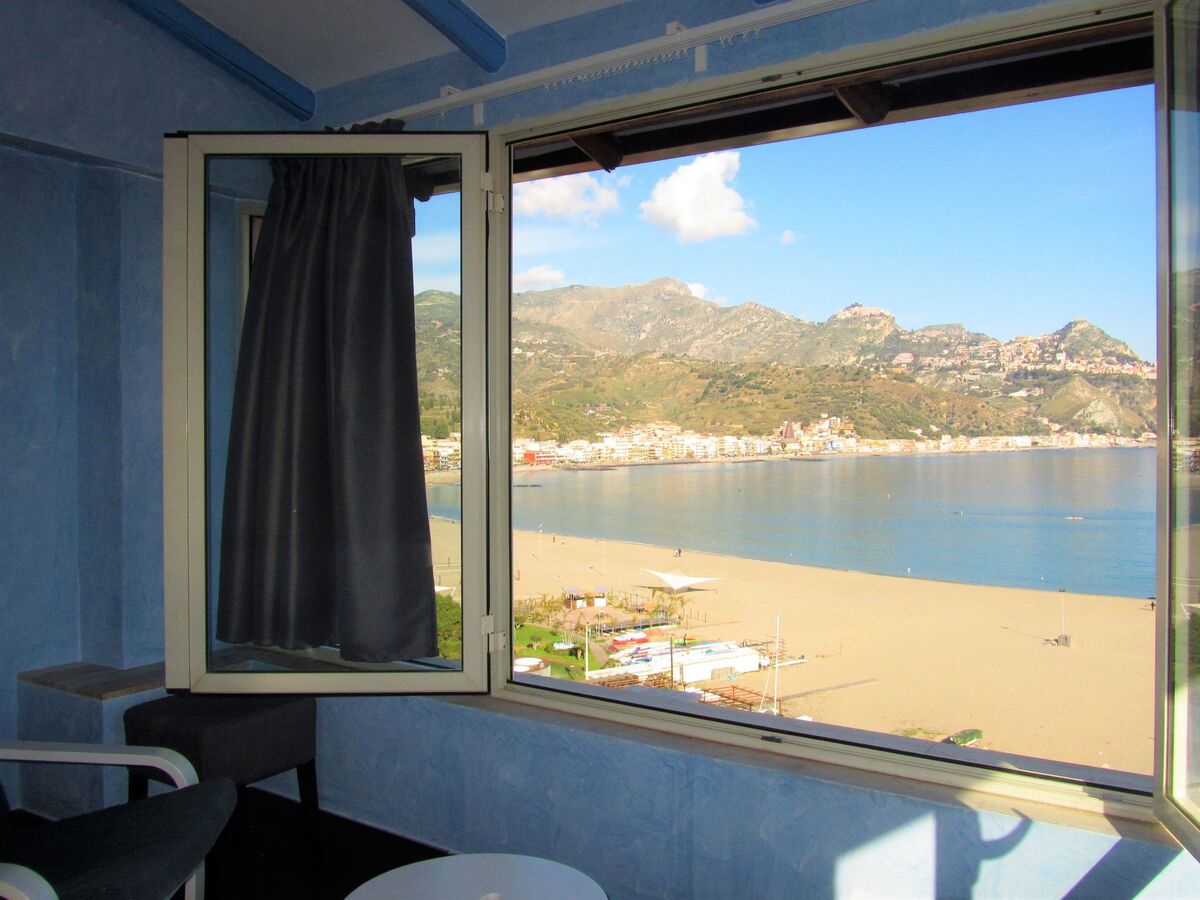 Appartement vue 270° sur la baie, 5e étage à Giardini-Naxos - Photo 7