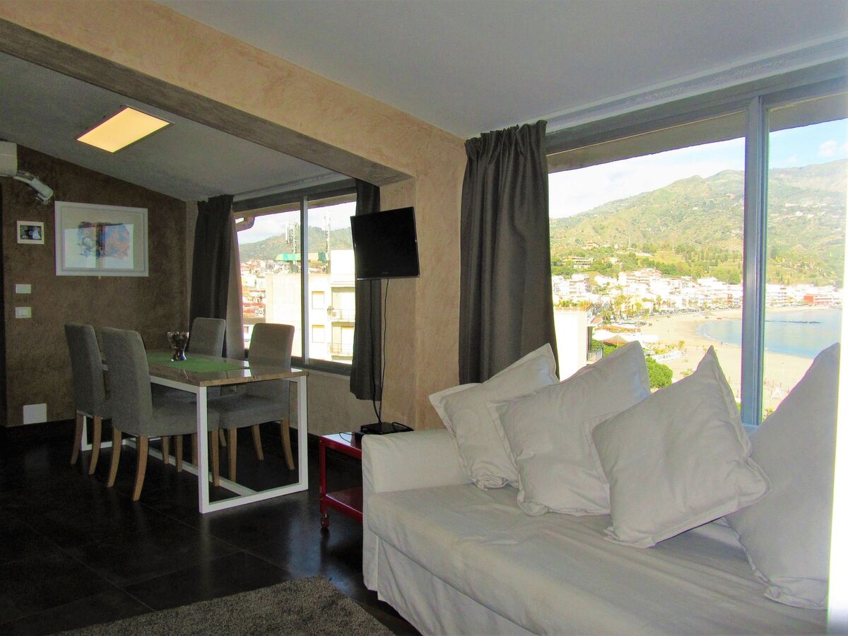 Appartement vue 270° sur la baie, 5e étage à Giardini-Naxos - Photo 15
