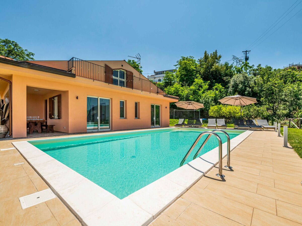 Villa Malú à Castroreale, piscine chauffée et vue sur les Îles Éoliennes - Photo 2