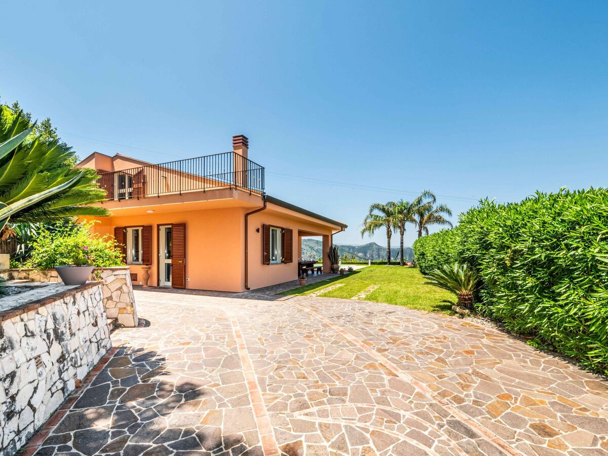 Villa Malú à Castroreale, piscine chauffée et vue sur les Îles Éoliennes - Photo 12