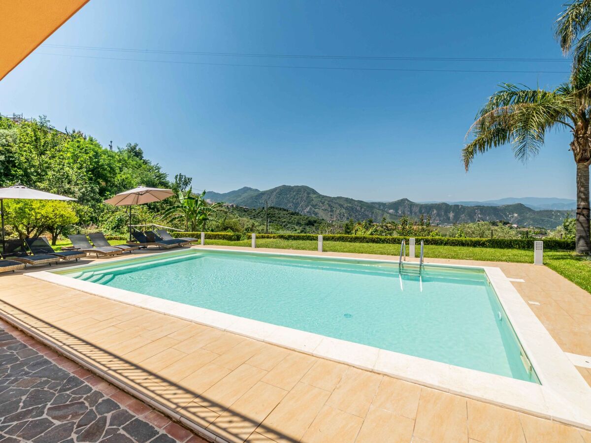 Villa Malú à Castroreale, piscine chauffée et vue sur les Îles Éoliennes - Photo 15