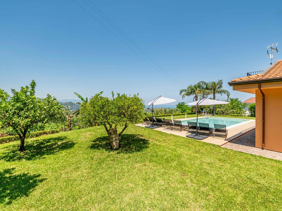 Villa Malú à Castroreale, piscine chauffée et vue sur les Îles Éoliennes - Photo 25