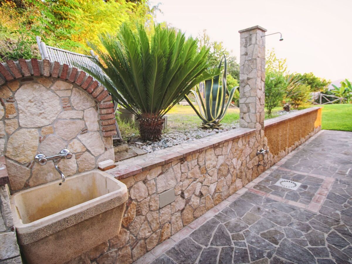 Villa Malú à Castroreale, piscine chauffée et vue sur les Îles Éoliennes - Photo 32