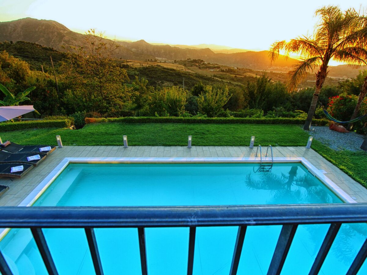 Villa Malú à Castroreale, piscine chauffée et vue sur les Îles Éoliennes - Photo 41