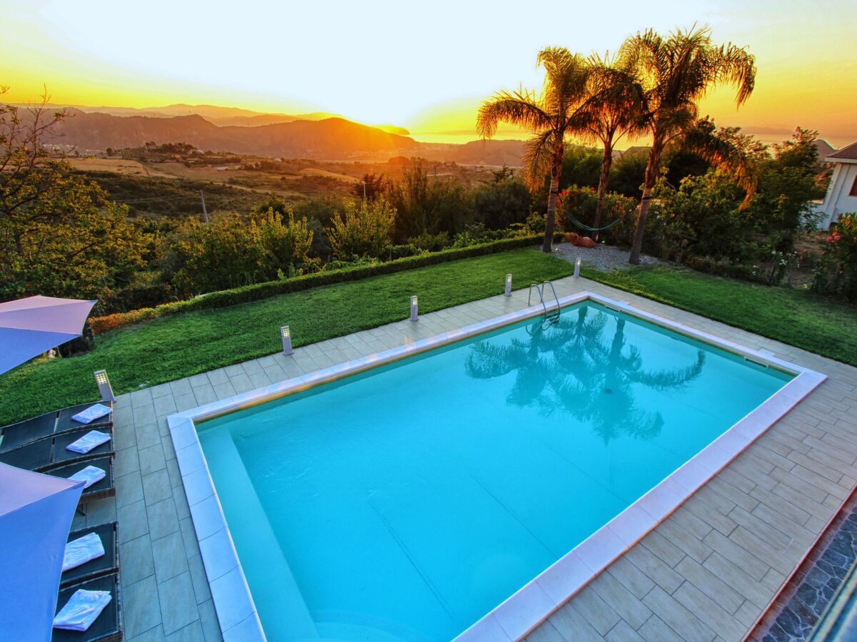 Villa Malú à Castroreale, piscine chauffée et vue sur les Îles Éoliennes - Photo 42