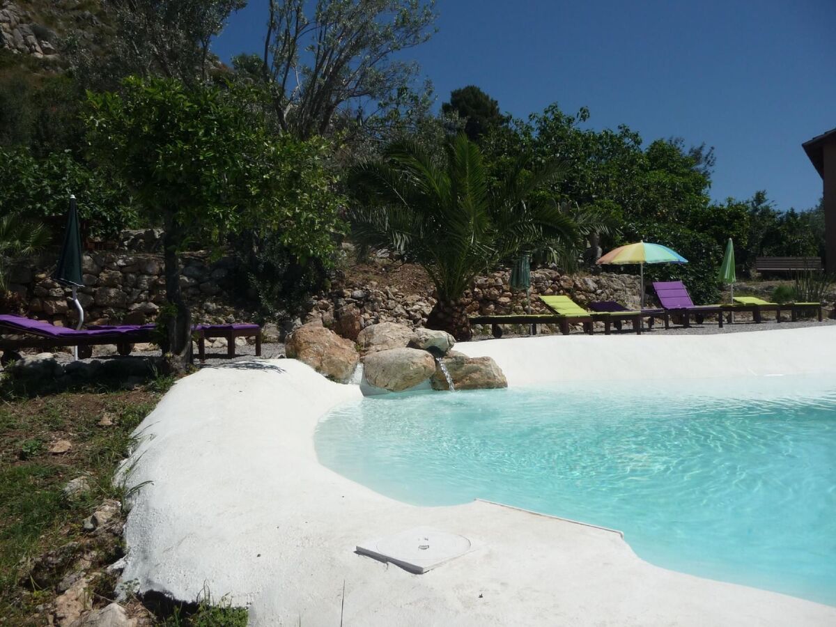Manderino-Panoramasuite mit Park und Pool - Photo 3