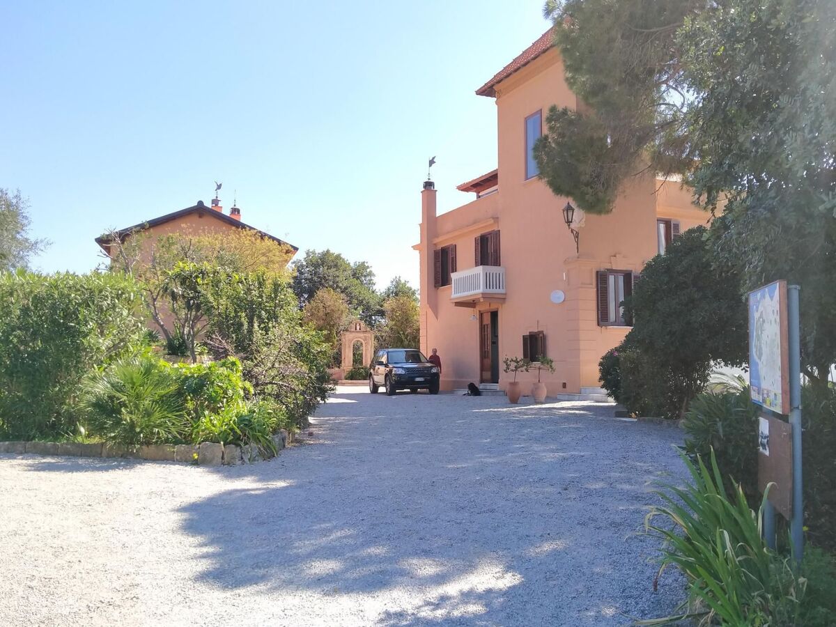 Manderino-Panoramasuite mit Park und Pool - Photo 9
