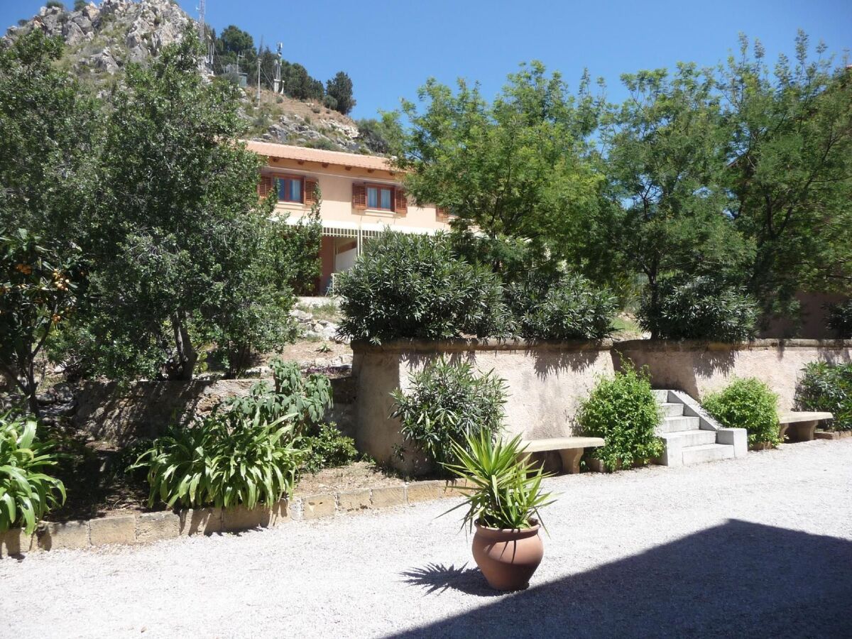 Manderino-Panoramasuite mit Park und Pool - Photo 11