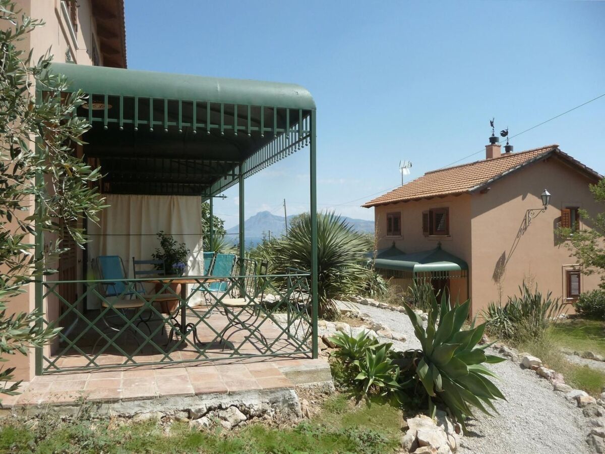 Manderino-Panoramasuite mit Park und Pool - Photo 15