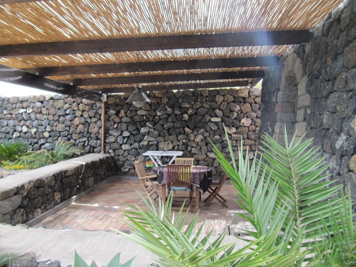 Dammuso avec terrasse et vue mer à Pantelleria - Photo 12